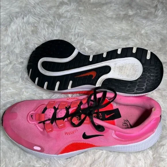 Nike React Escape Pink and Red Running Shoes - Picture 6 of 7